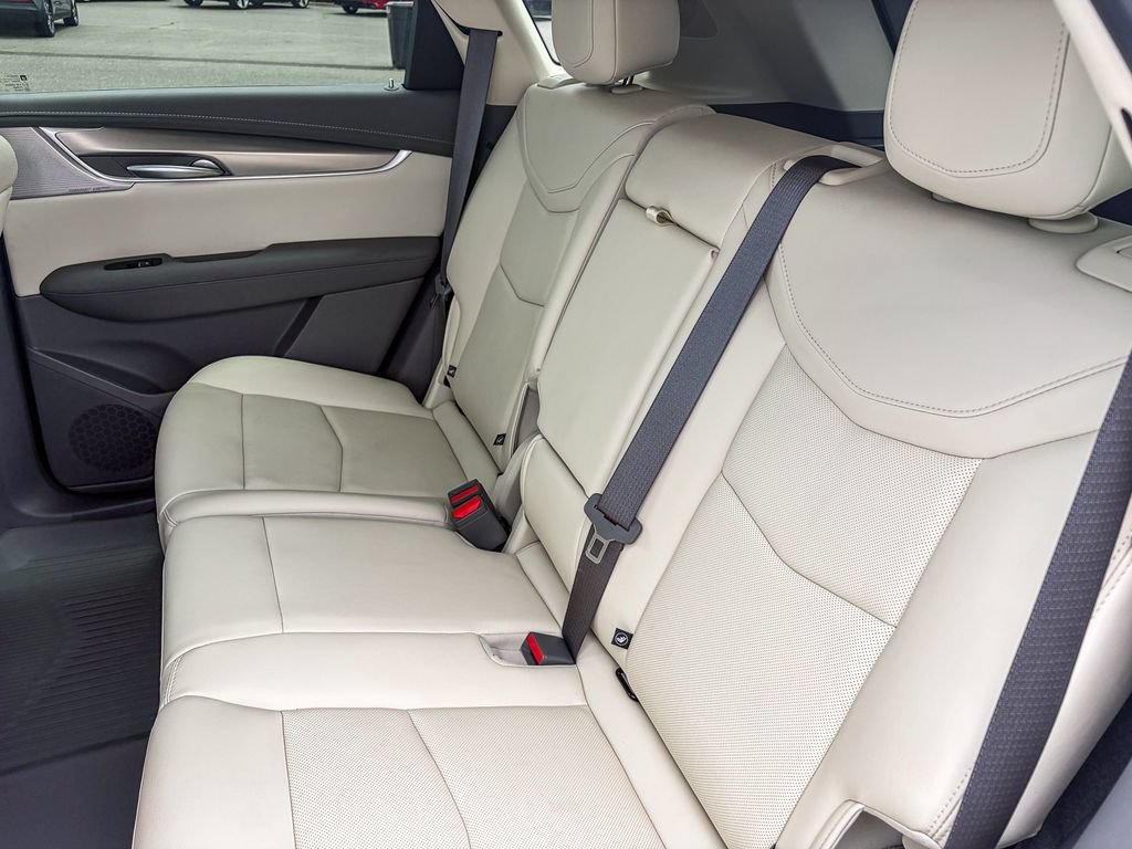 Certified 2023 Cadillac XT5 Premium Luxury w/ Technology Package FWD image 34