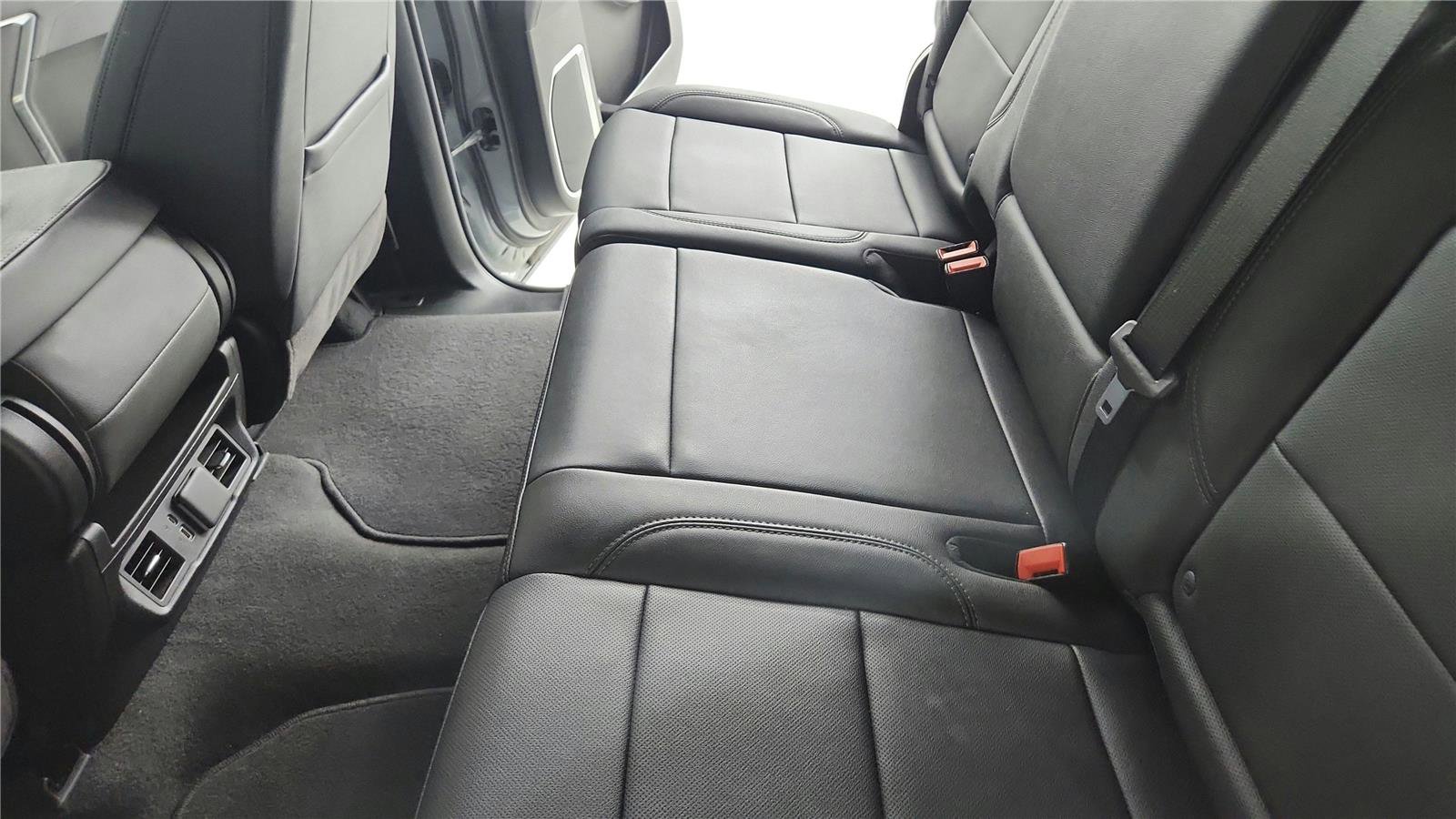 Used 2025 GMC Sierra 1500 SLT AWD/4WD image 17