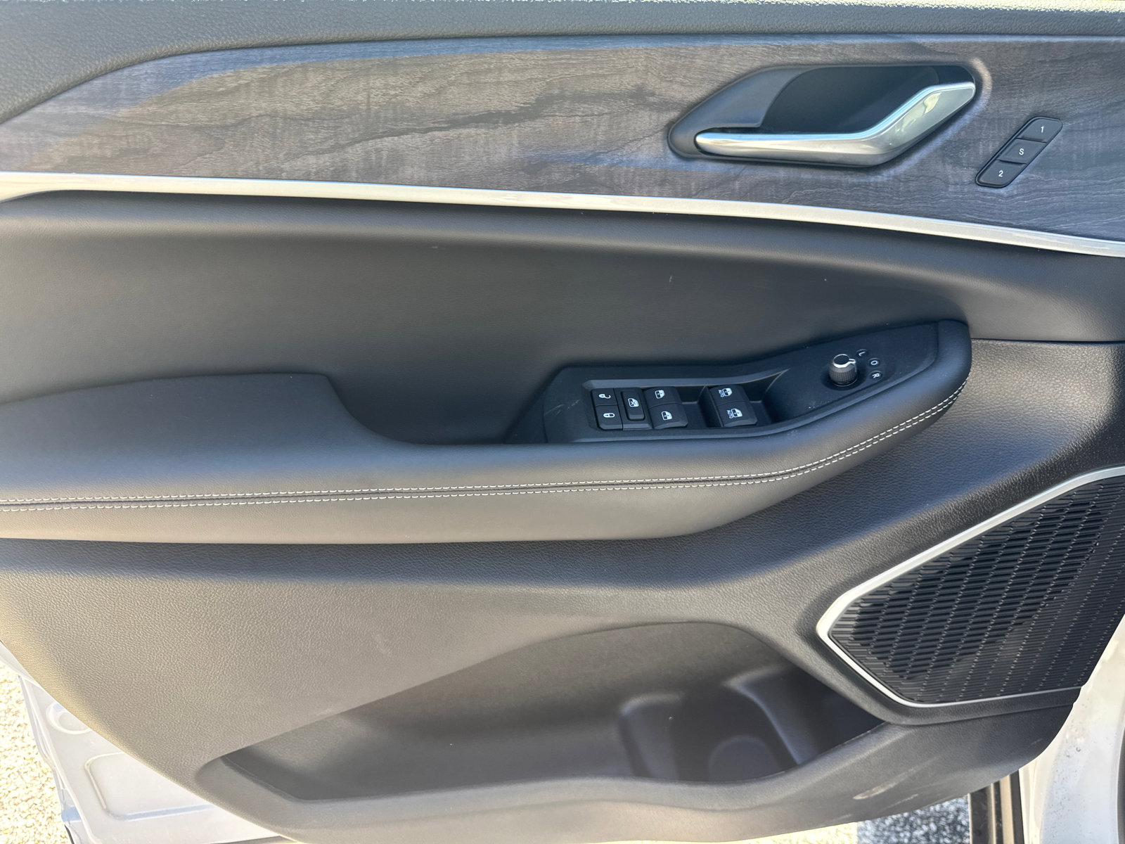 New 2026 Jeep Grand Cherokee Limited AWD/4WD image 10
