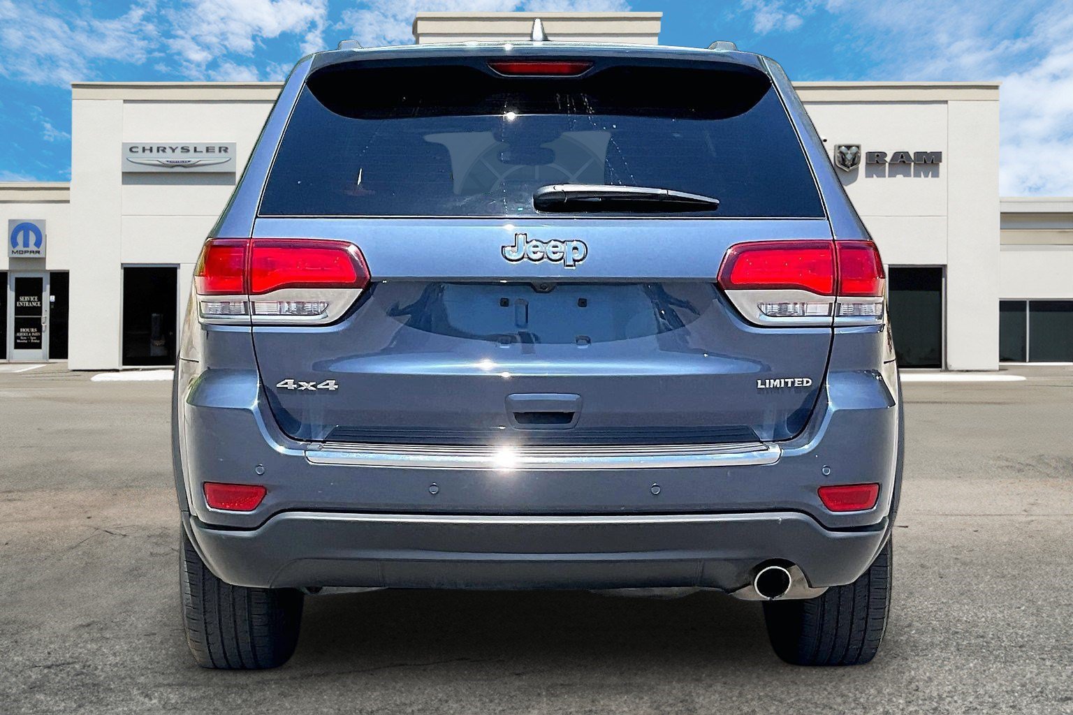Certified 2021 Jeep Grand Cherokee Limited AWD/4WD image 4