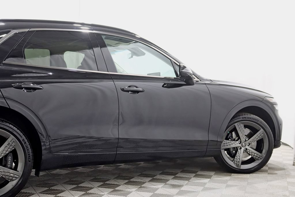Used 2025 Genesis GV70 3.5T Sport w/ Sport Advanced Package AWD/4WD image 10