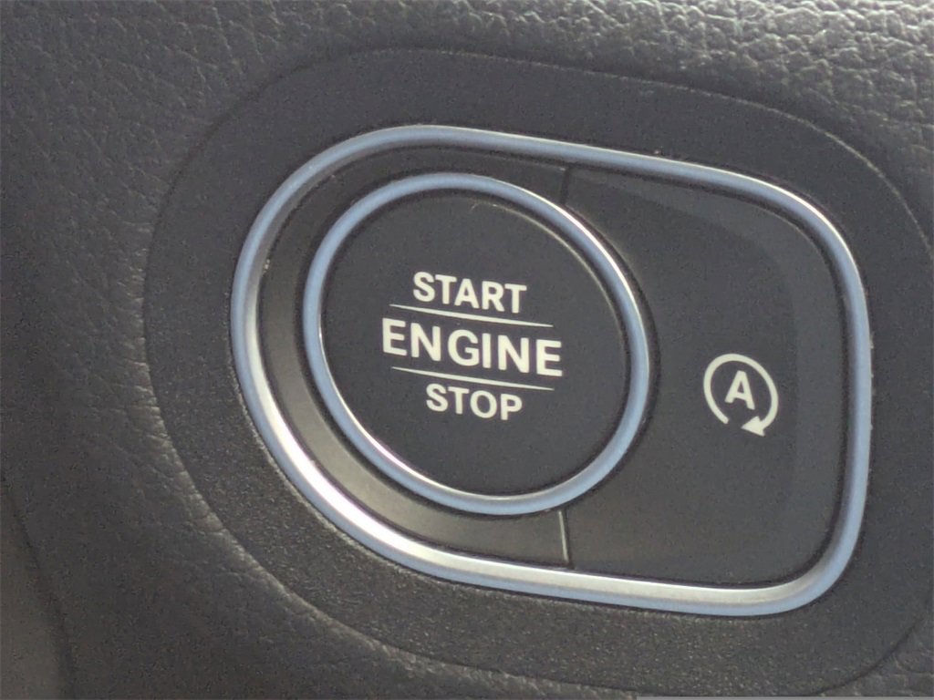 Used 2021 Mercedes-Benz GLS 580 4MATIC image 29