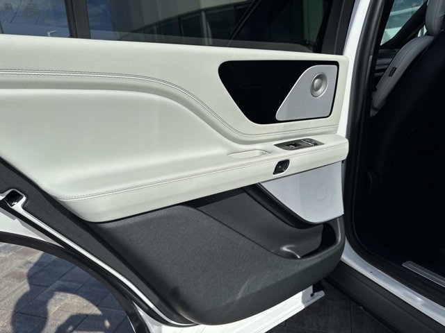 New 2026 Lincoln Aviator Black Label w/ Dynamic Handling Package image 15