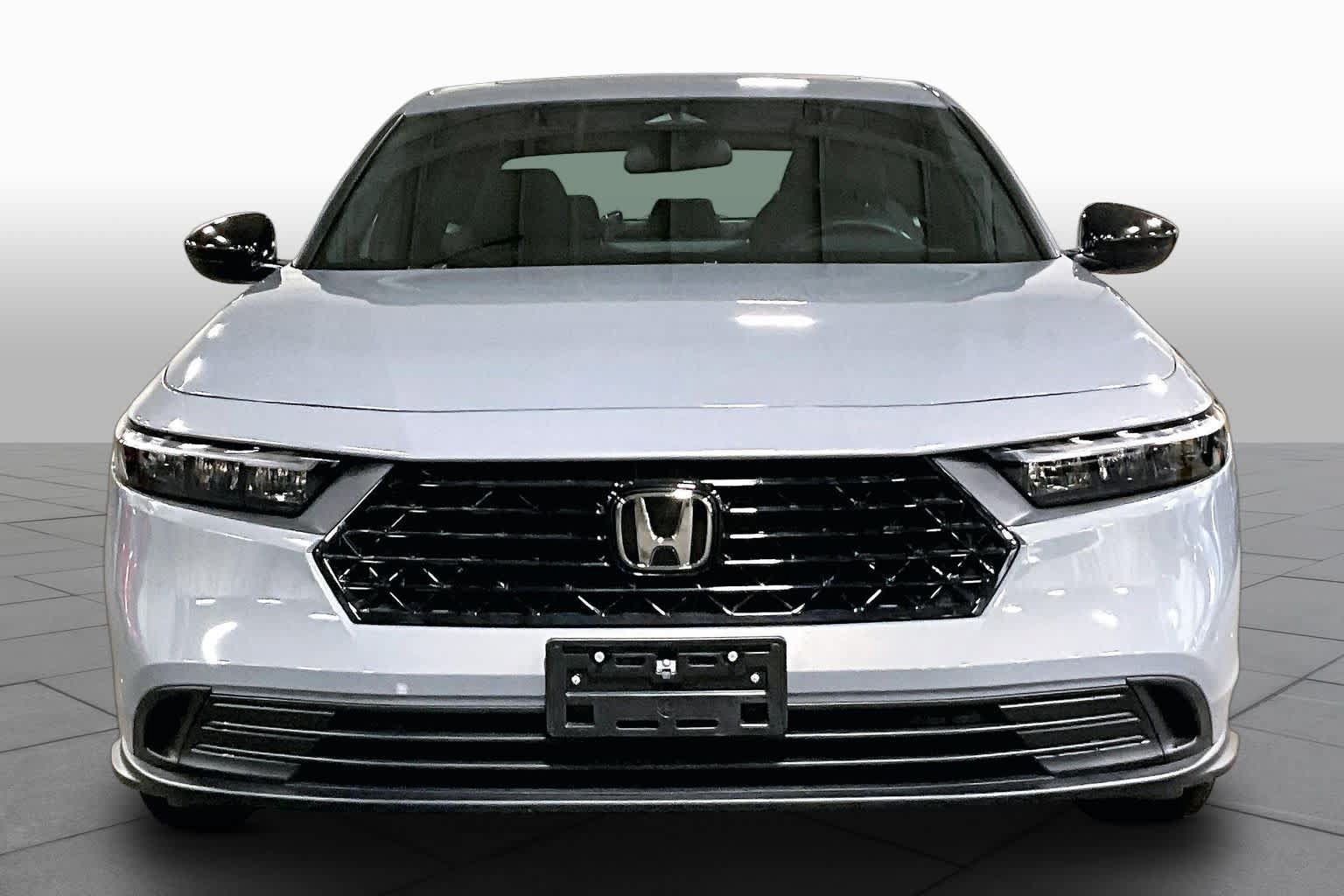 Used 2025 Honda Accord Sport image 4