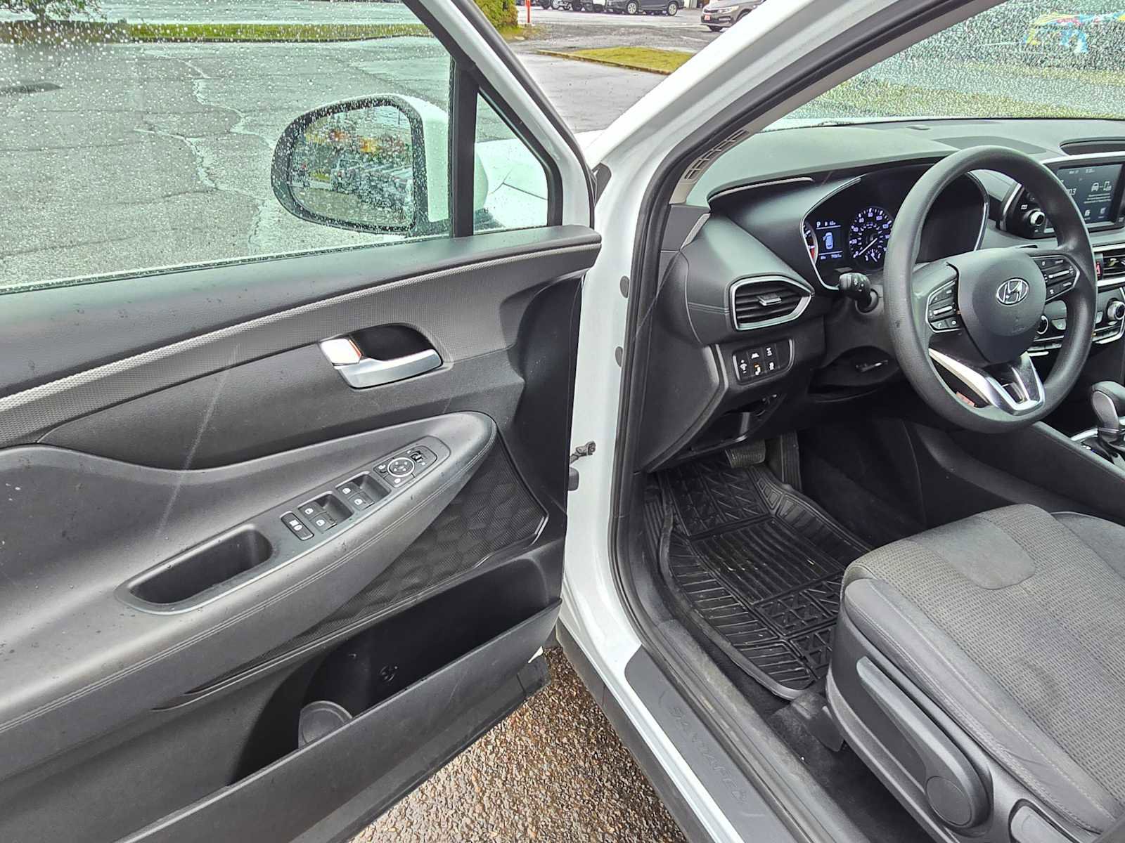 Used 2019 Hyundai Santa Fe SE image 21