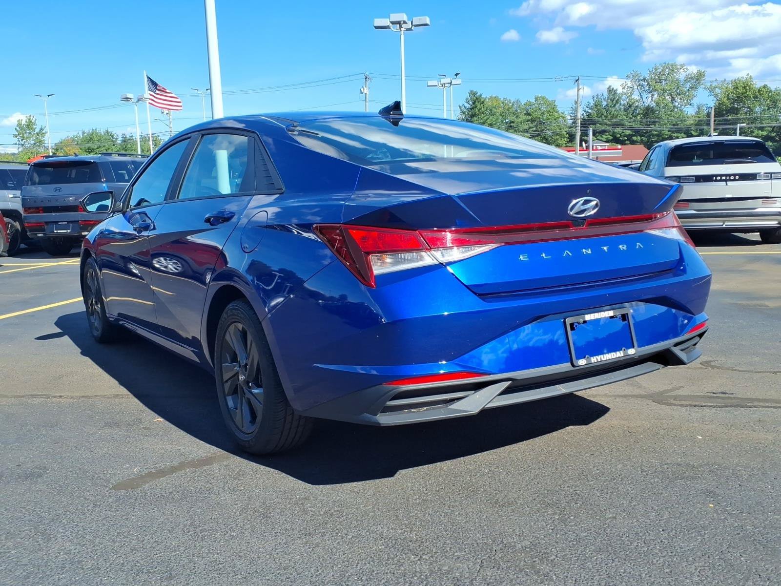 Certified 2023 Hyundai Elantra SEL FWD image 7