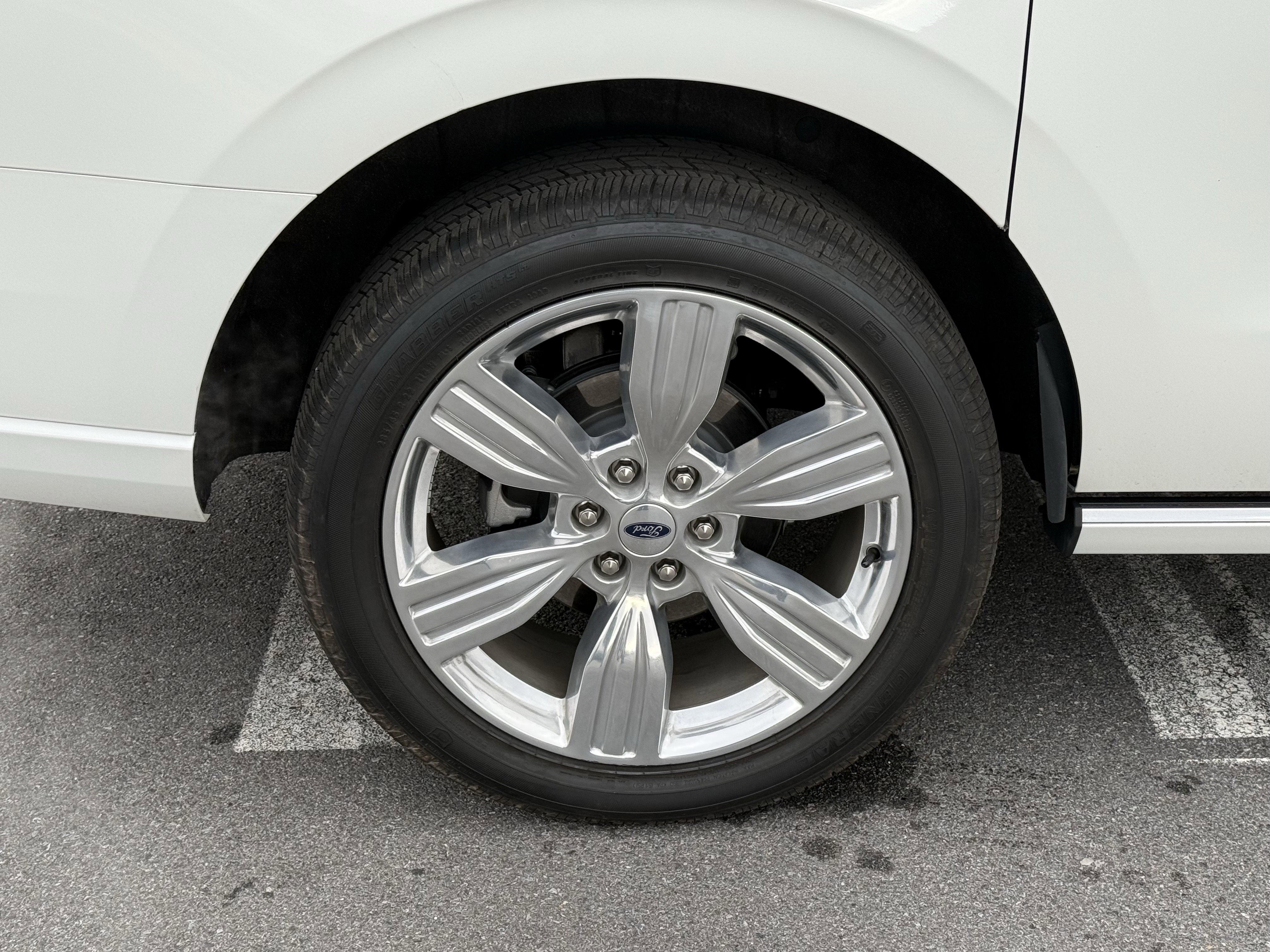 Used 2024 Ford Expedition Max Platinum image 11