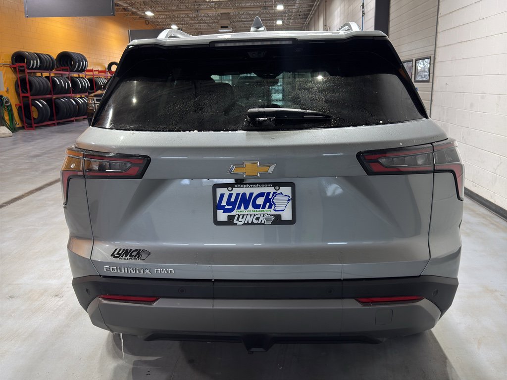 Used 2025 Chevrolet Equinox LT w/ Convenience Package II image 4