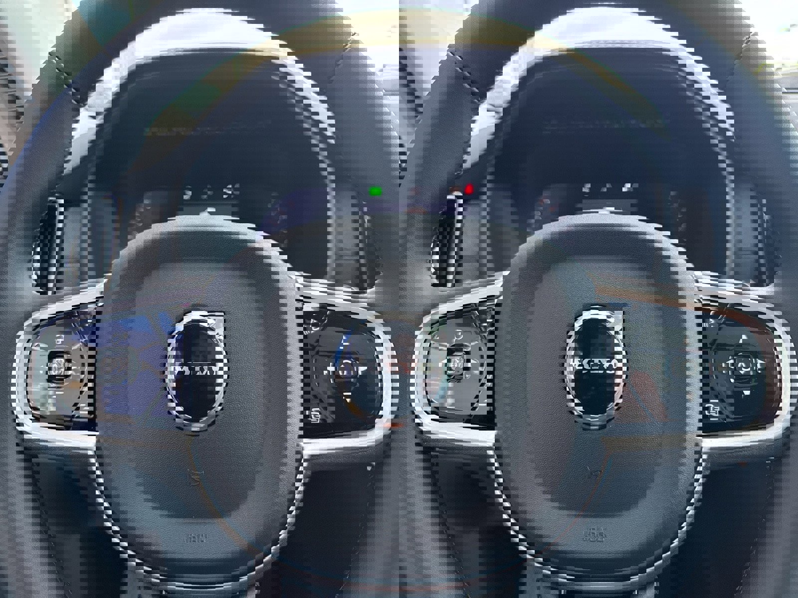 New 2026 Volvo XC90 B5 Core w/ Protection Package image 25