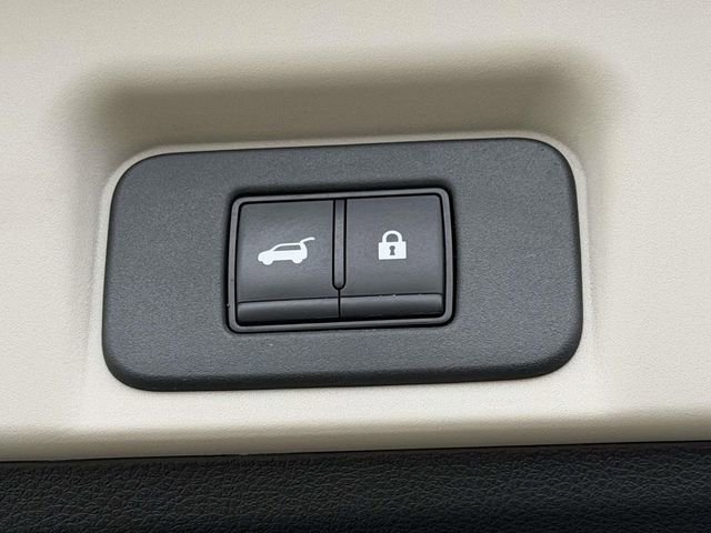 Used 2023 Nissan Ariya image 12