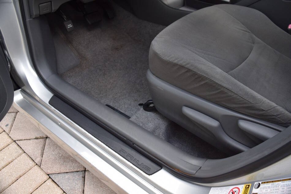 Used 2010 Toyota Prius Two FWD image 43