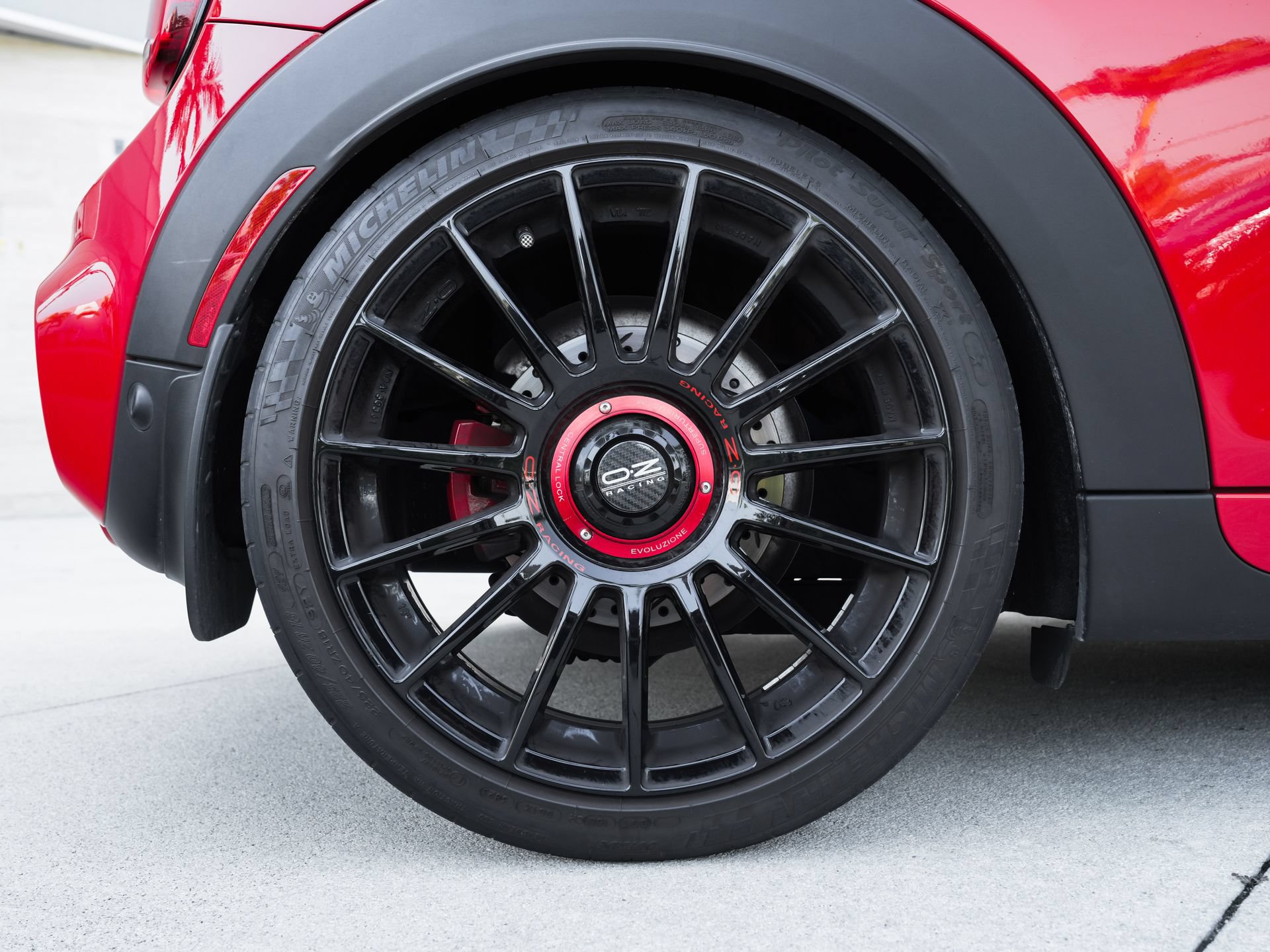 Used 2020 MINI Cooper John Cooper Works w/ Driver Assistance Package FWD image 13
