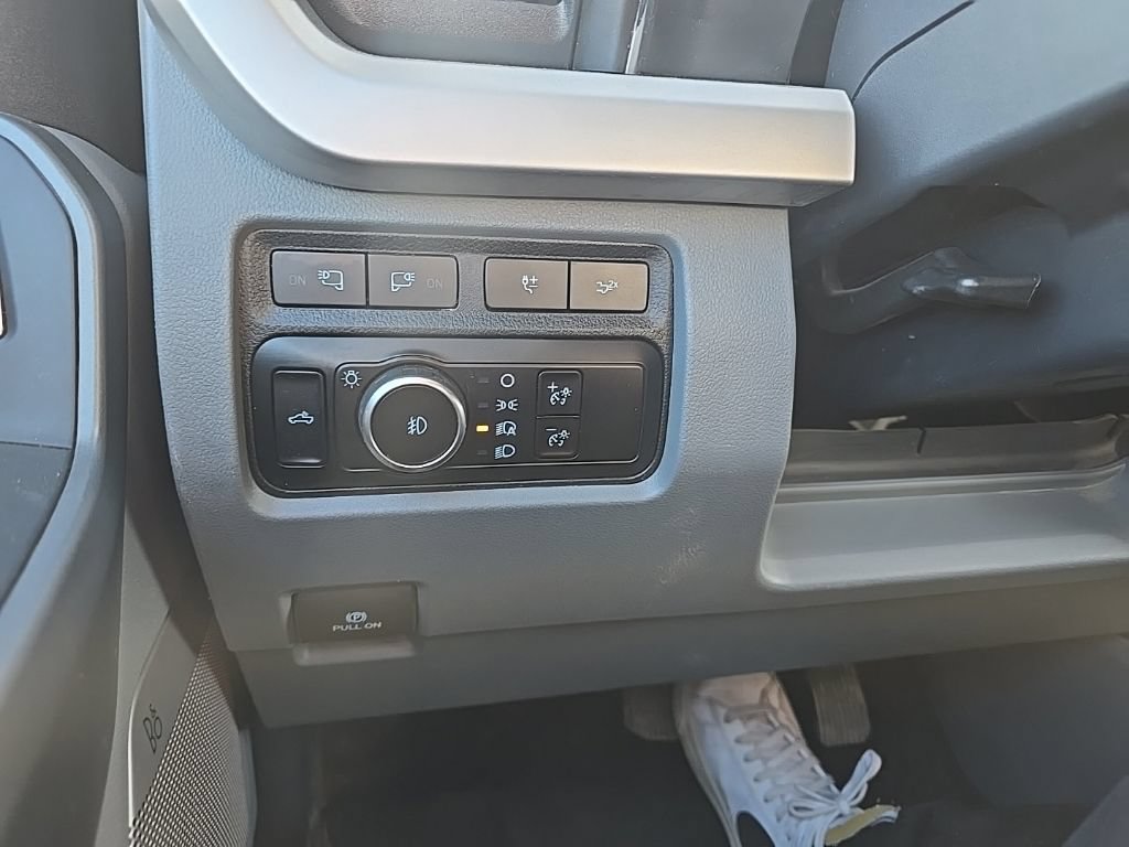 Used 2023 Ford F250 XLT w/ XLT Premium Package AWD/4WD image 22