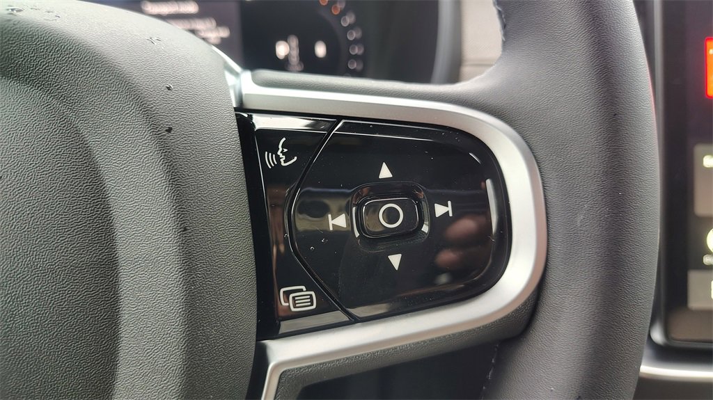 New 2026 Volvo XC90 B6 Plus image 17