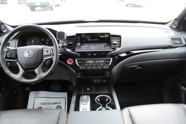 Used 2025 Honda Ridgeline Black Edition image 12