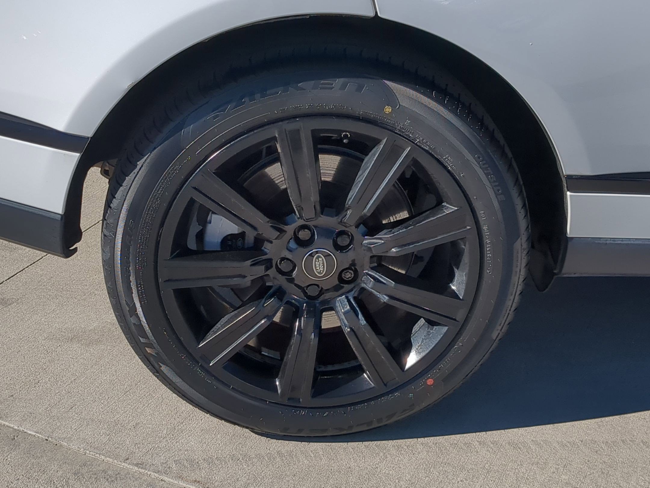 Used 2021 Land Rover Range Rover Westminster Edition image 12