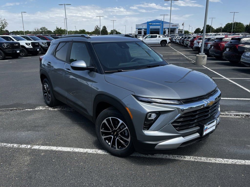 New 2025 Chevrolet TrailBlazer LT w/ LT Cold Weather Package FWD image 7