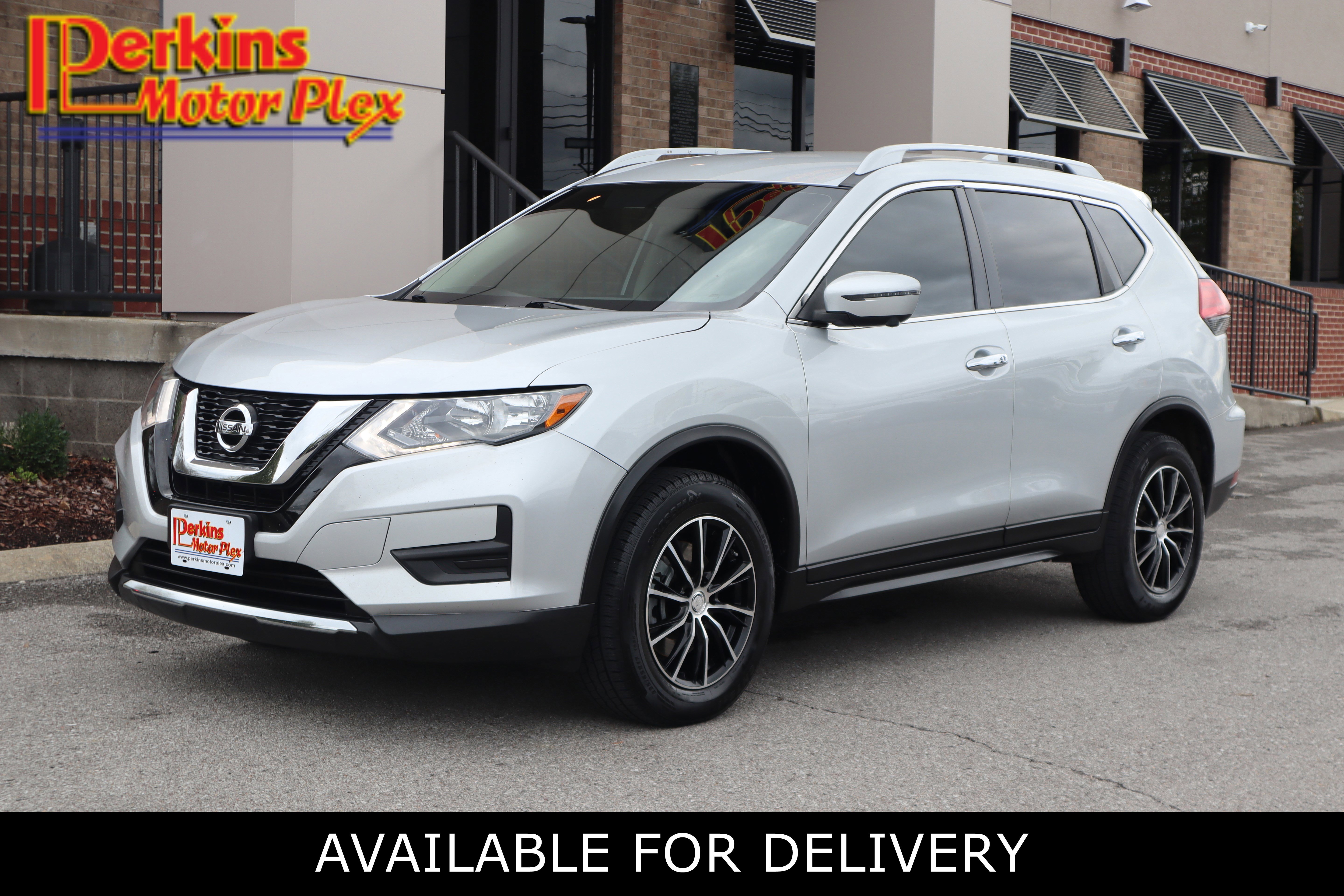 Used 2017 Nissan Rogue SV w/ SV Premium Package