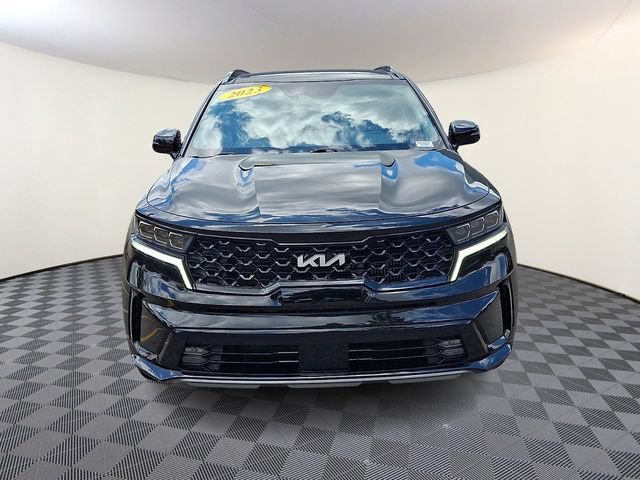 Certified 2023 Kia Sorento SX FWD image 2