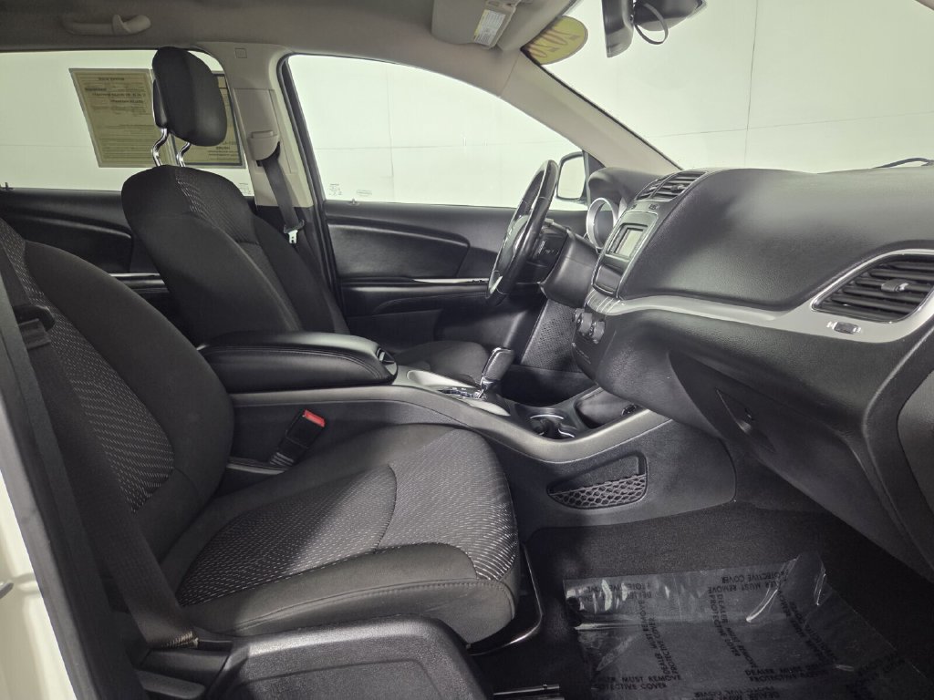Used 2020 Dodge Journey SE w/ SE Popular Equipment Group FWD image 33