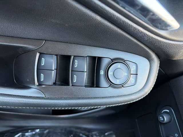 Used 2023 Buick Encore GX Essence w/ Experience Buick Package AWD/4WD image 32