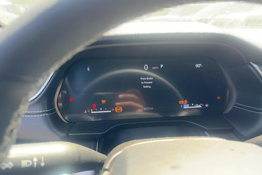 Used 2025 Jeep Grand Cherokee Altitude RWD image 16