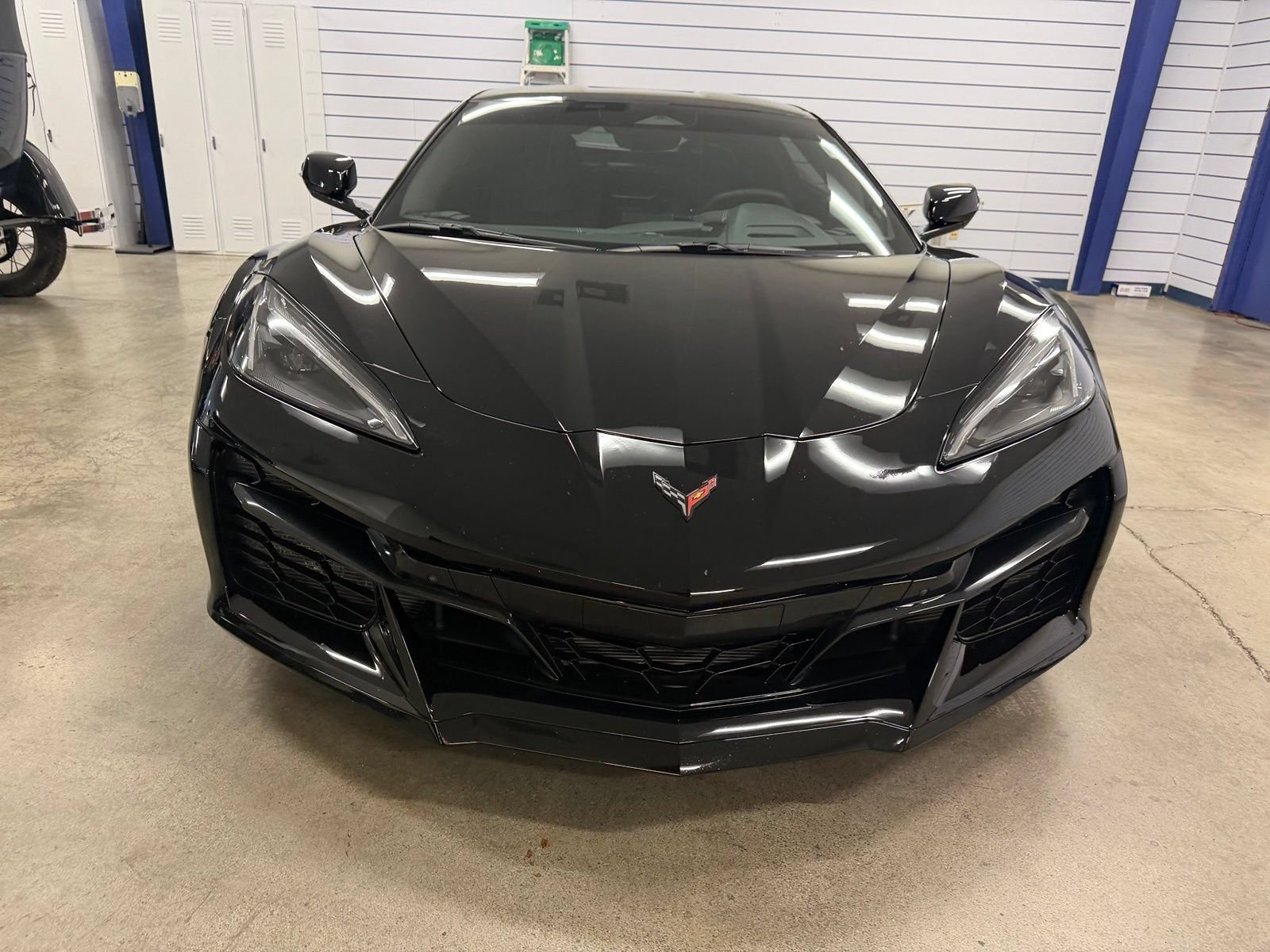 Used 2024 Chevrolet Corvette Z06 RWD image 8