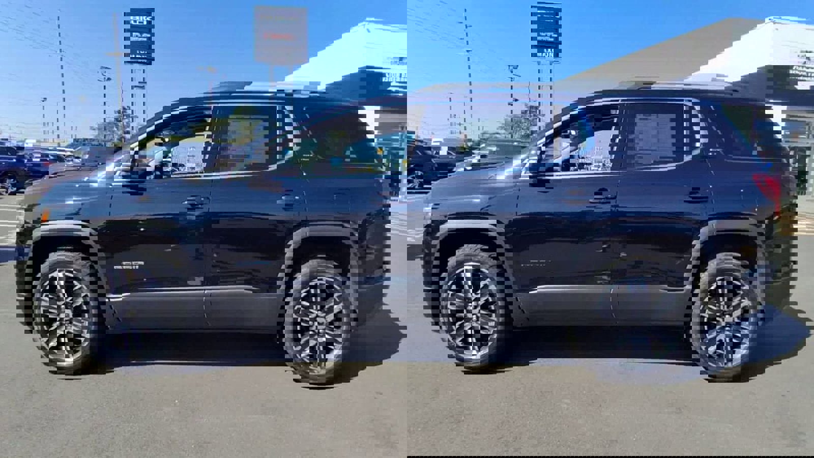 Certified 2023 GMC Acadia SLT w/ Technology Package image 5