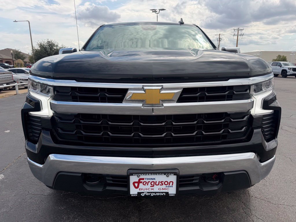 Used 2023 Chevrolet Silverado 1500 LT AWD/4WD image 8
