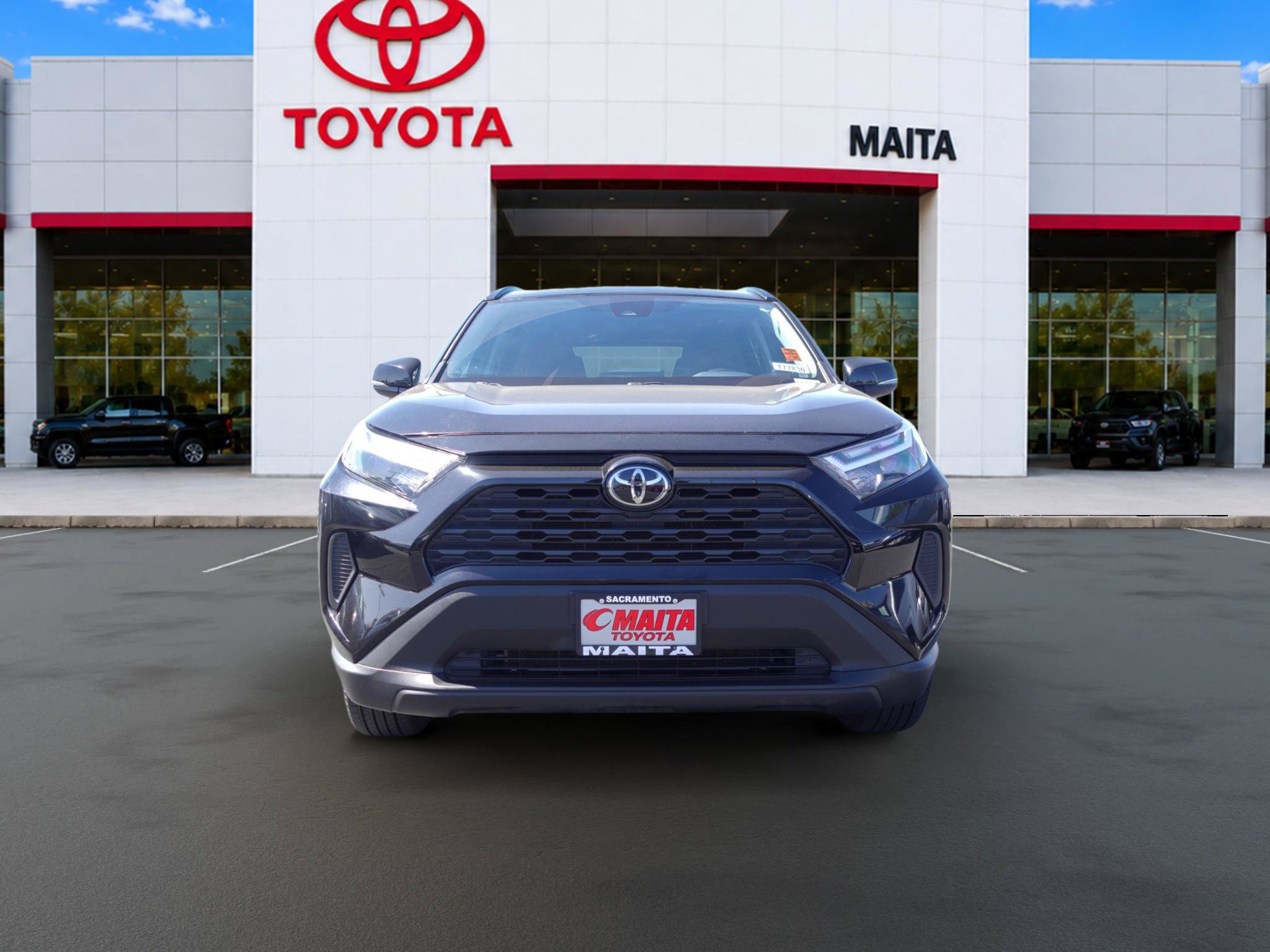 Used 2024 Toyota RAV4 XLE AWD/4WD image 8