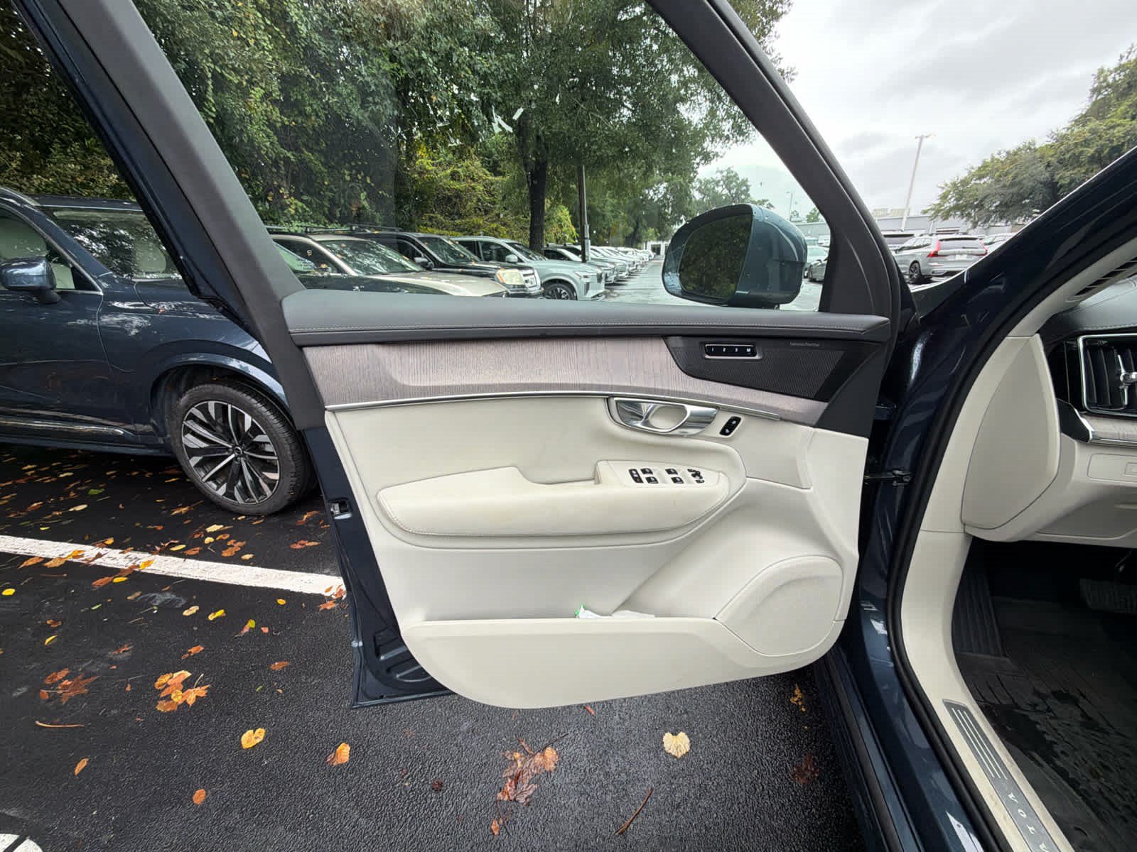 Certified 2026 Volvo XC90 B6 Ultra AWD/4WD image 24