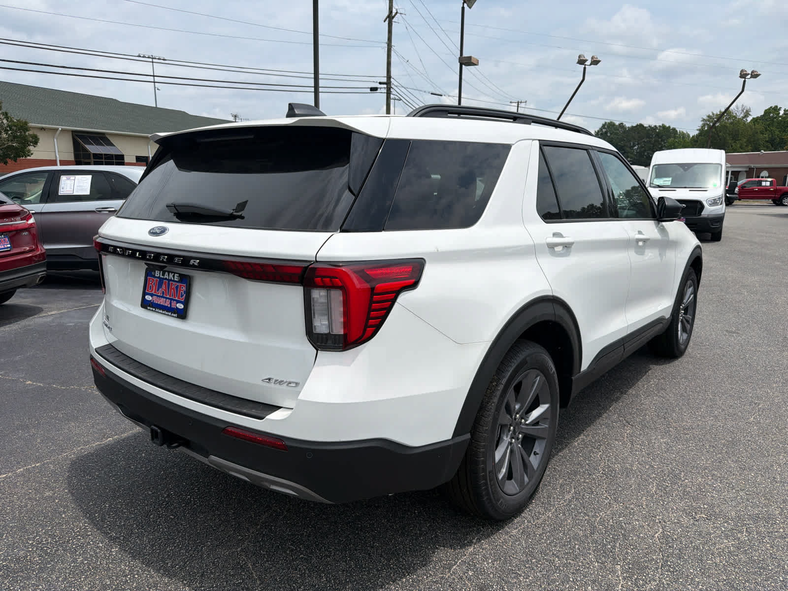 New 2026 Ford Explorer Active w/ Active Comfort Package AWD/4WD image 3