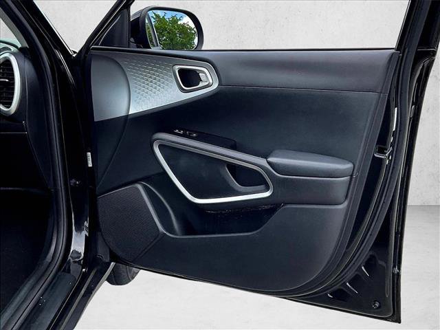 Used 2020 Kia Soul LX FWD image 15