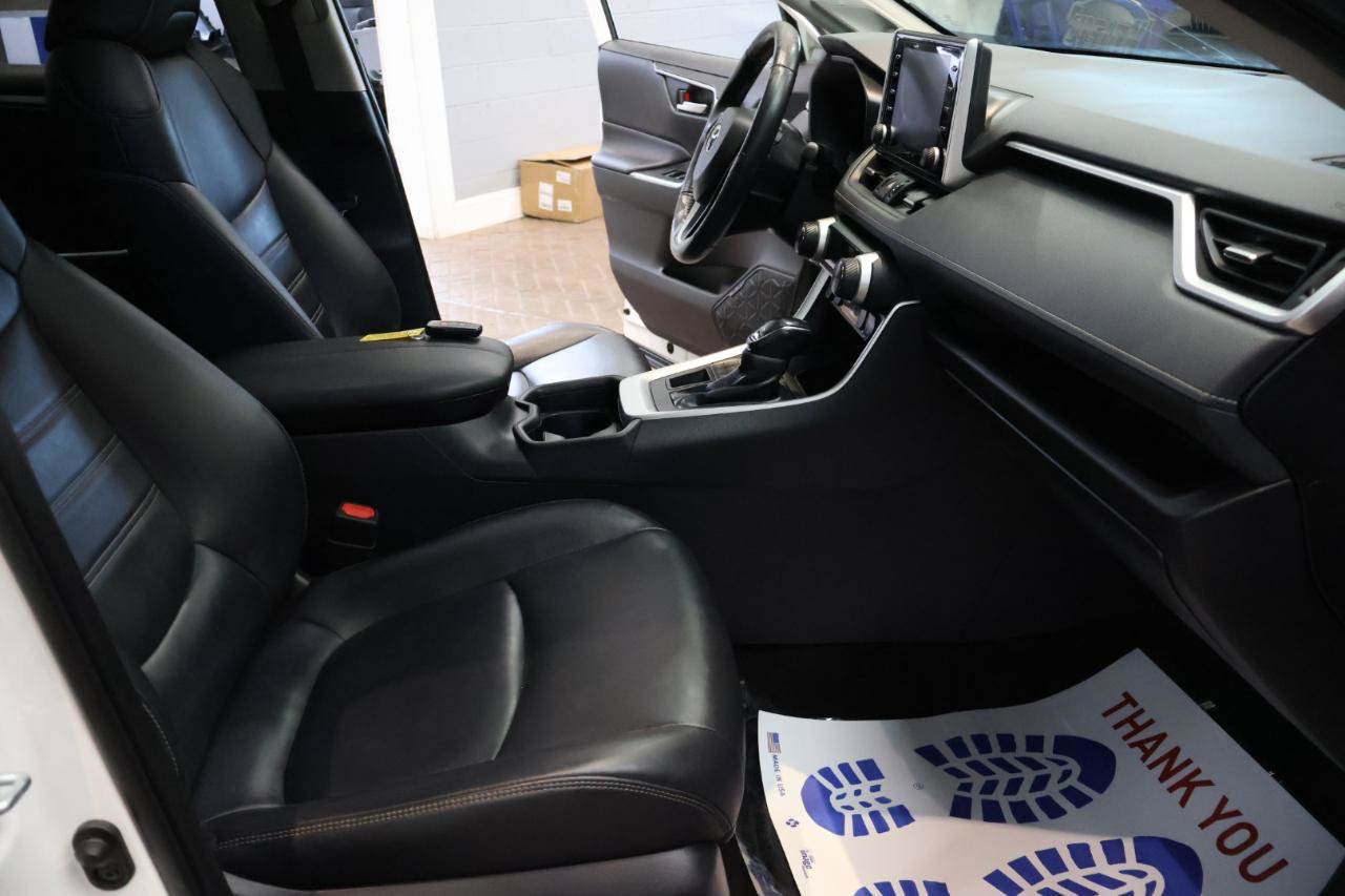 Used 2020 Toyota RAV4 XLE Premium AWD/4WD image 15