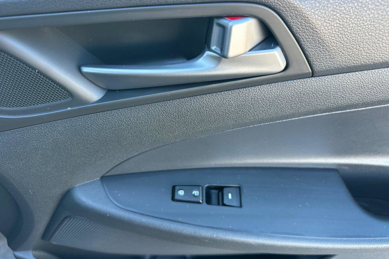 Used 2017 Hyundai Tucson SE Plus image 19