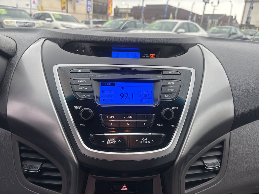 Used 2013 Hyundai Elantra GLS w/ Preferred Pkg FWD image 18