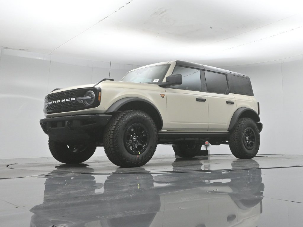New 2026 Ford Bronco Badlands w/ Wildtrak Package AWD/4WD image 44