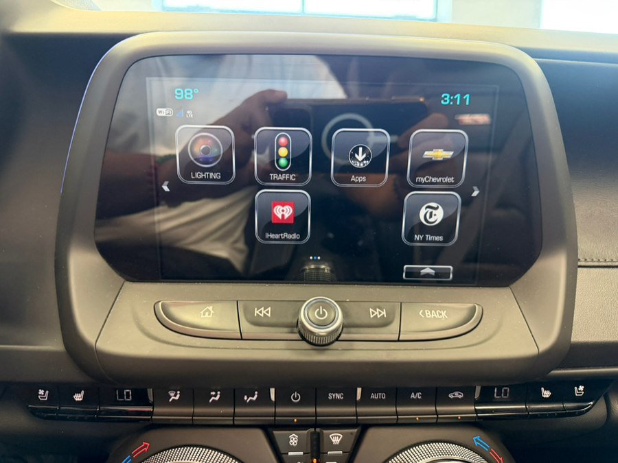 Used 2018 Chevrolet Camaro SS RWD image 32
