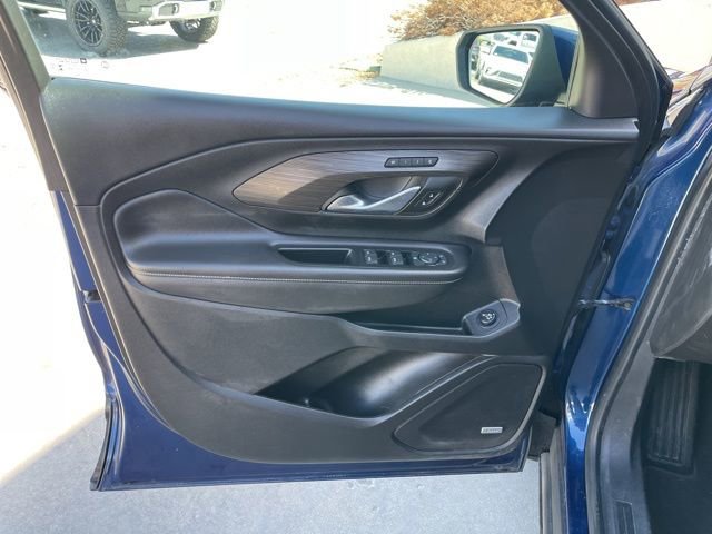 Used 2022 GMC Terrain SLT w/ Infotainment Package II AWD/4WD image 14