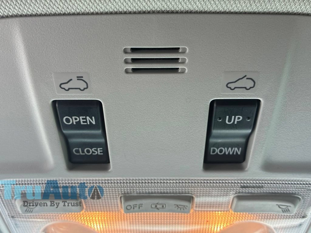 Used 2015 Toyota RAV4 Limited w/ Technology Package FWD image 37