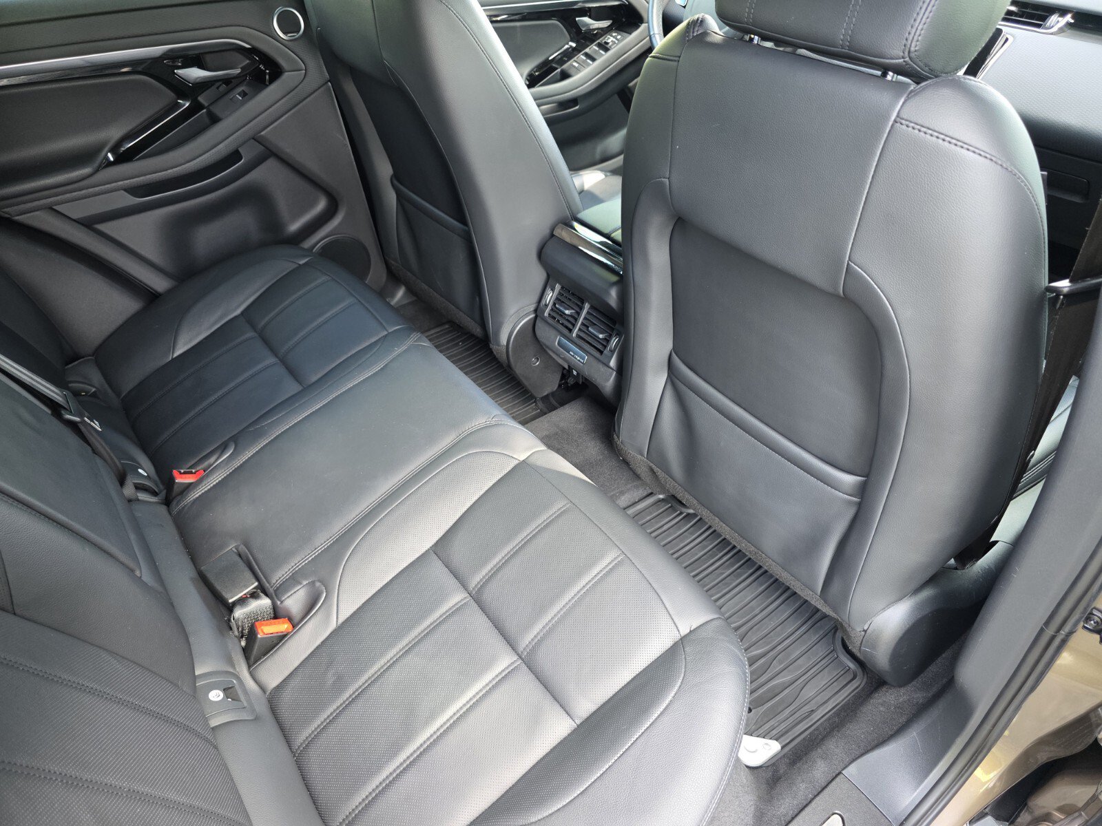 Used 2020 Land Rover Range Rover Evoque R-Dynamic S AWD/4WD image 25