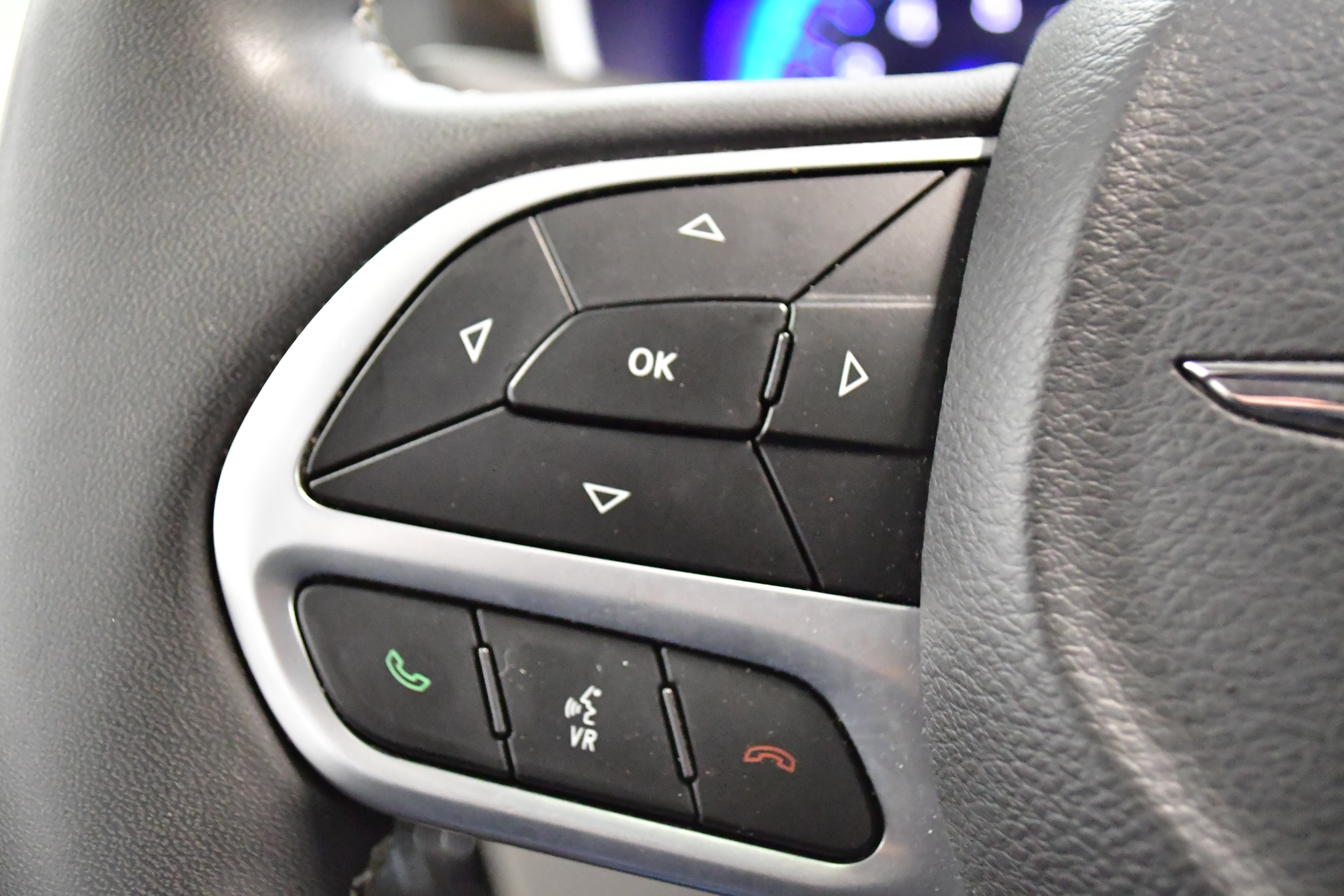 Used 2024 Chrysler Pacifica Limited image 47