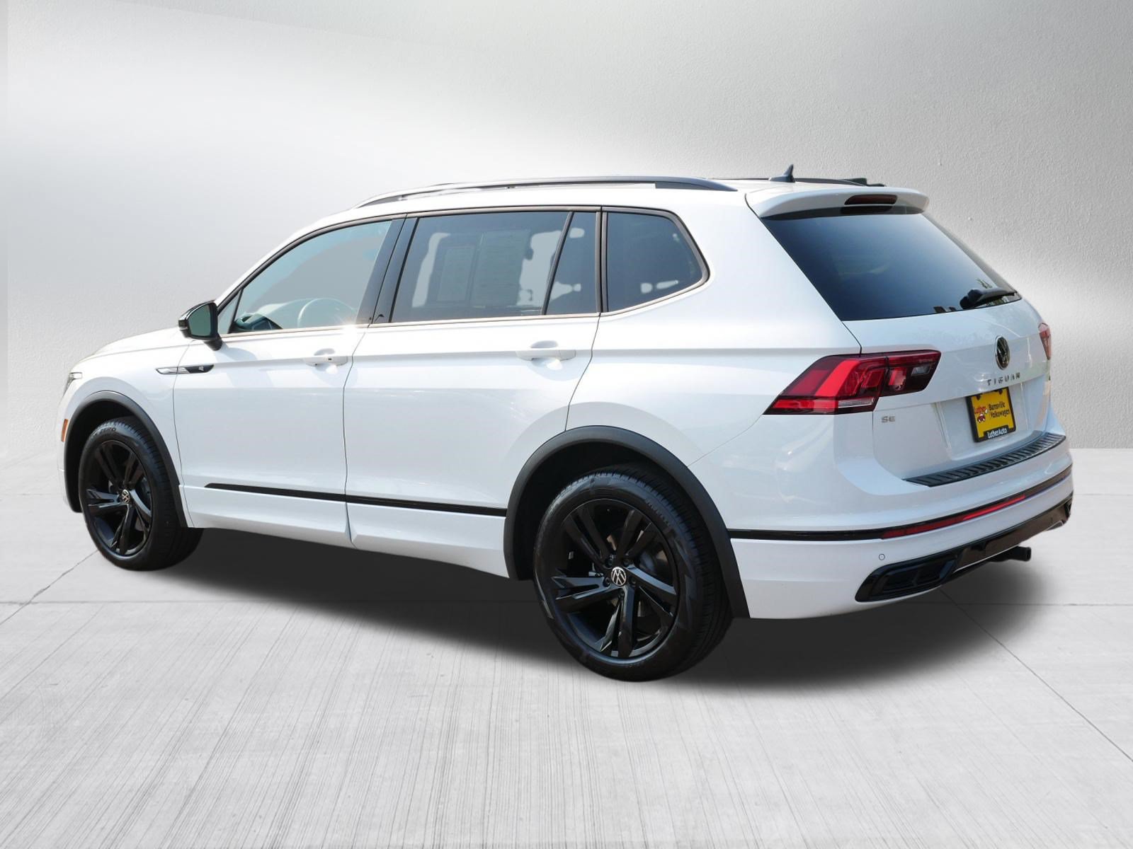 Certified 2023 Volkswagen Tiguan SE R-Line AWD/4WD image 5