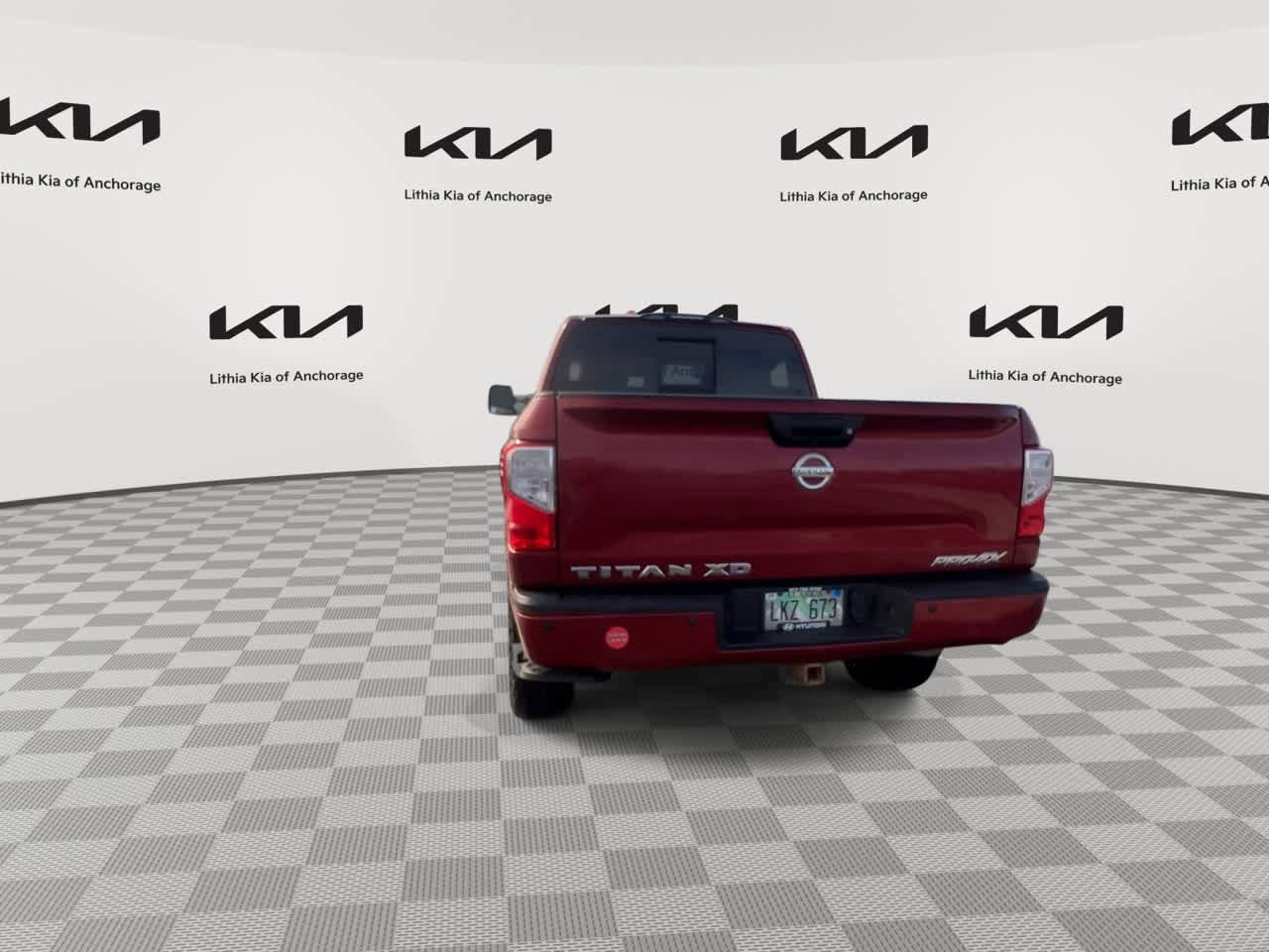 Used 2017 Nissan Titan PRO-4X w/ Pro-4x Convenience Package AWD/4WD image 8