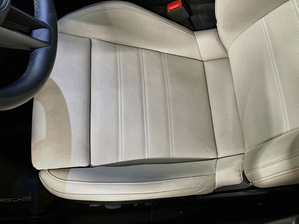 Certified 2024 Porsche Panamera 4 AWD/4WD image 21