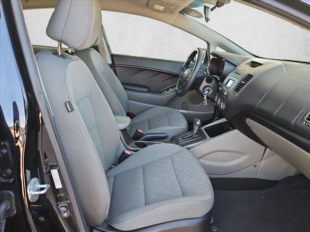 Used 2016 Kia Forte LX FWD image 16