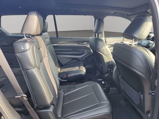 New 2025 Jeep Grand Cherokee L Limited w/ Luxury Tech Group II image 35
