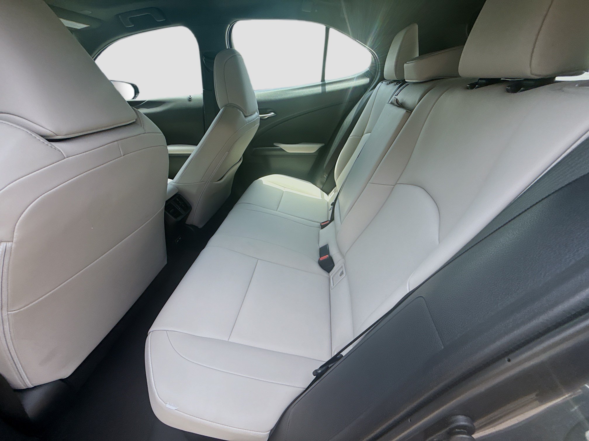 Used 2023 Lexus UX 250h FWD w/ Accessory Package (Z1) image 23