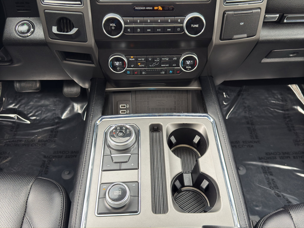 Used 2019 Ford Expedition XLT w/ Equipment Group 202A AWD/4WD image 18