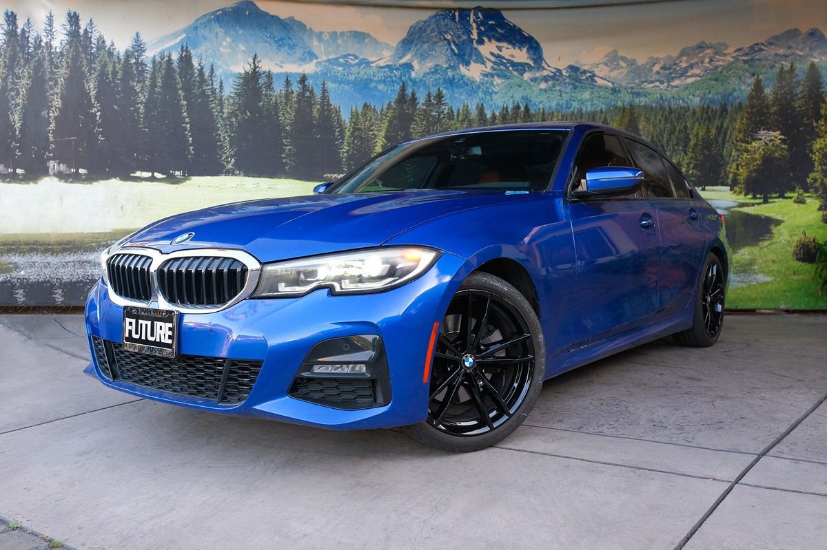 Used 2020 BMW 330i Sedan w/ M Sport Package image 1